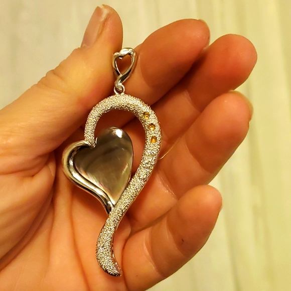 New Unique Wrapped Heart Shaped Abalone Shell Silver Pendant. - Picture 10 of 16